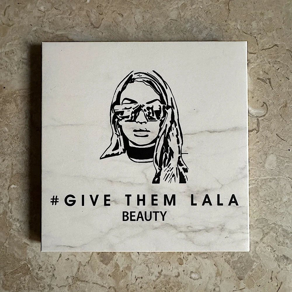 GIVE THEM LALA Beauty Eyeshadow Palette The Grown Woman Palette New in Box - Picture 2 of 2